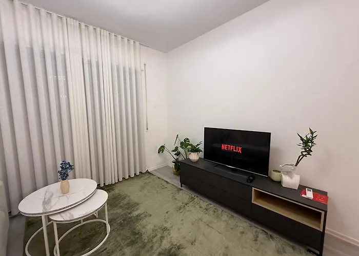 Modern 2br Near Ring & Main Road Access *