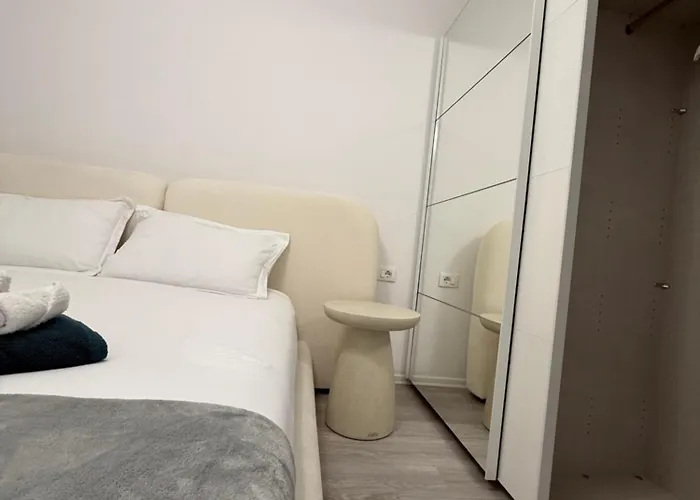 Modern 2br Near Ring & Main Road Access Apartament Tirana