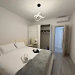 شقة Modern 2br Near Ring & Main Road Access *