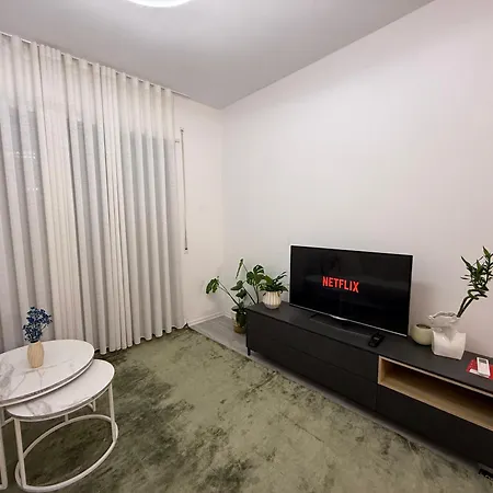 Ami Modern 2Br Apartment *