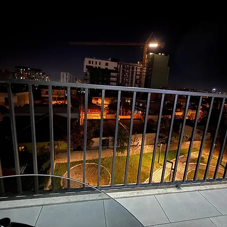 דירה Modern 2br Near Ring & Main Road Access טיראנה