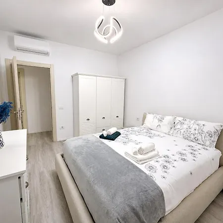 Ami Modern 2br * Tiran