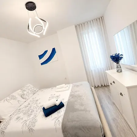 Ami Modern 2br